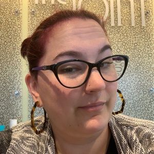 Meet your Posher, Kari